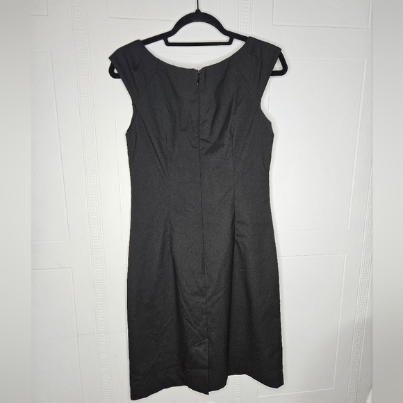 Mossimo Stretch Black Midi Cap Sleeve V-neck Shift Dress Businesscore Sz 8 EUC - Picture 2 of 10